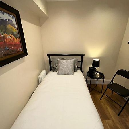 Cosy Single Room Единбург Екстер'єр фото
