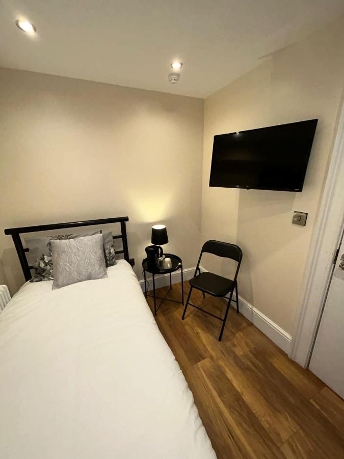 Cosy Single Room Единбург Екстер'єр фото